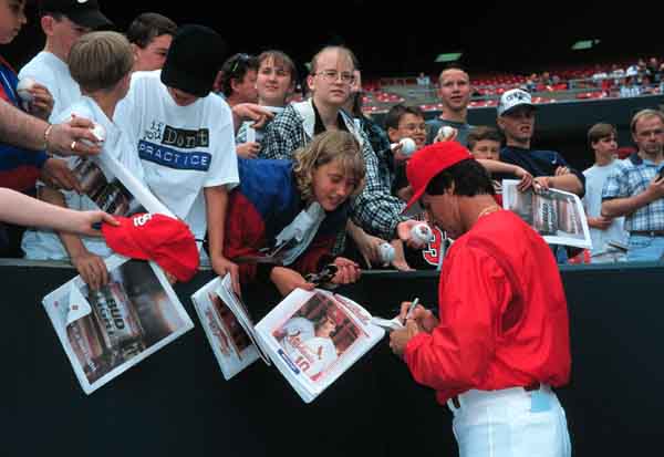 Tony LaRussa Signing Autographs